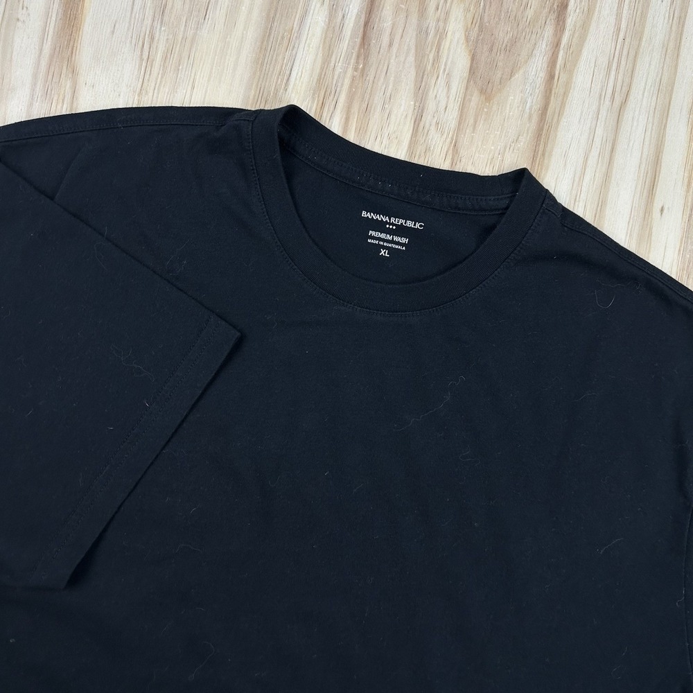 Banana Republic Men’s Black Crew Neck T-Shirt